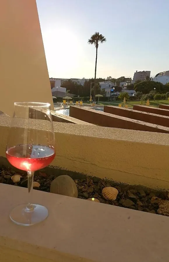 Apartamento T2 Palmeira Gale-Praia Da Gale Guia  0*, Guia (Faro)