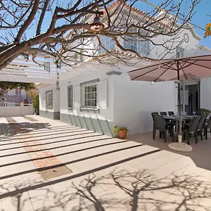 Gale Villa