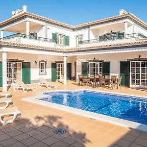 Isa - Heated Pool - Free Wi-fi - Air Con Villa